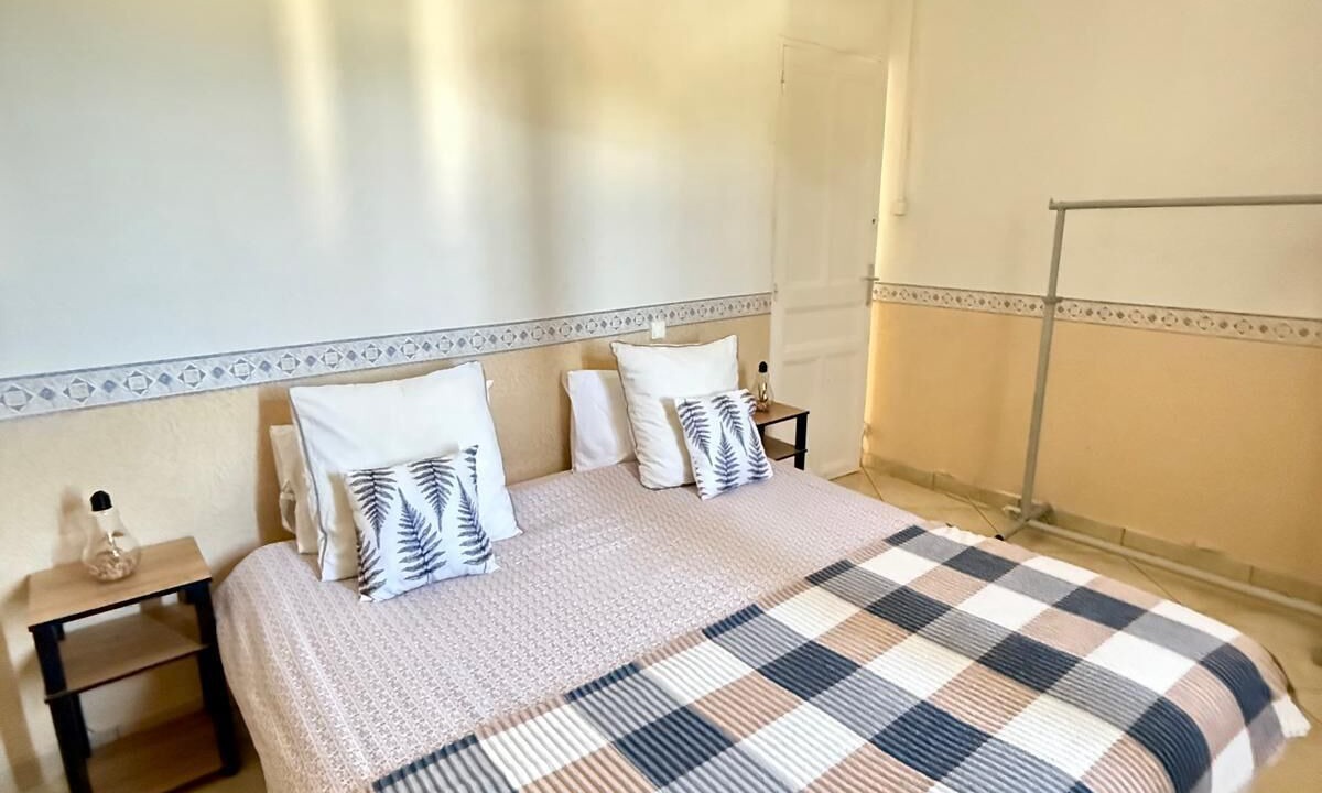 Photo of Bedroom in Roquefort-la-Bedoule
