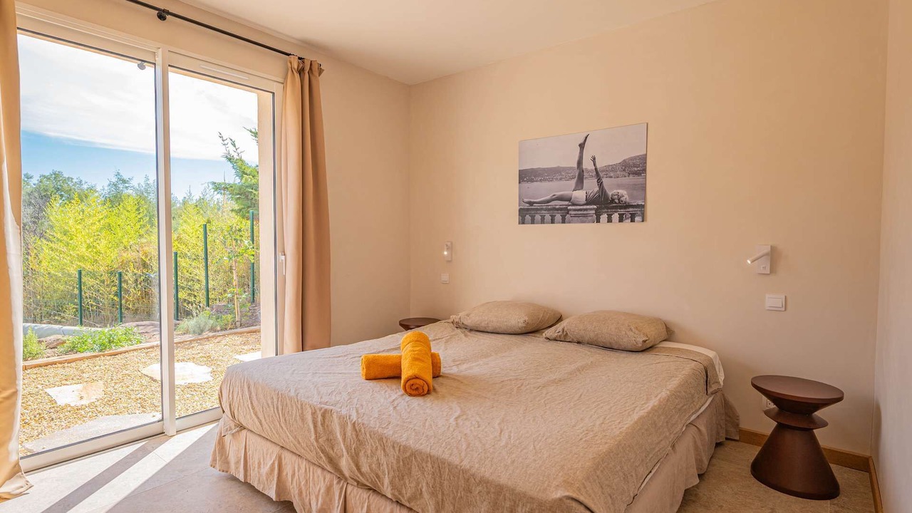 Photo of Bedroom in Sainte-Maxime - Saint-Tropez