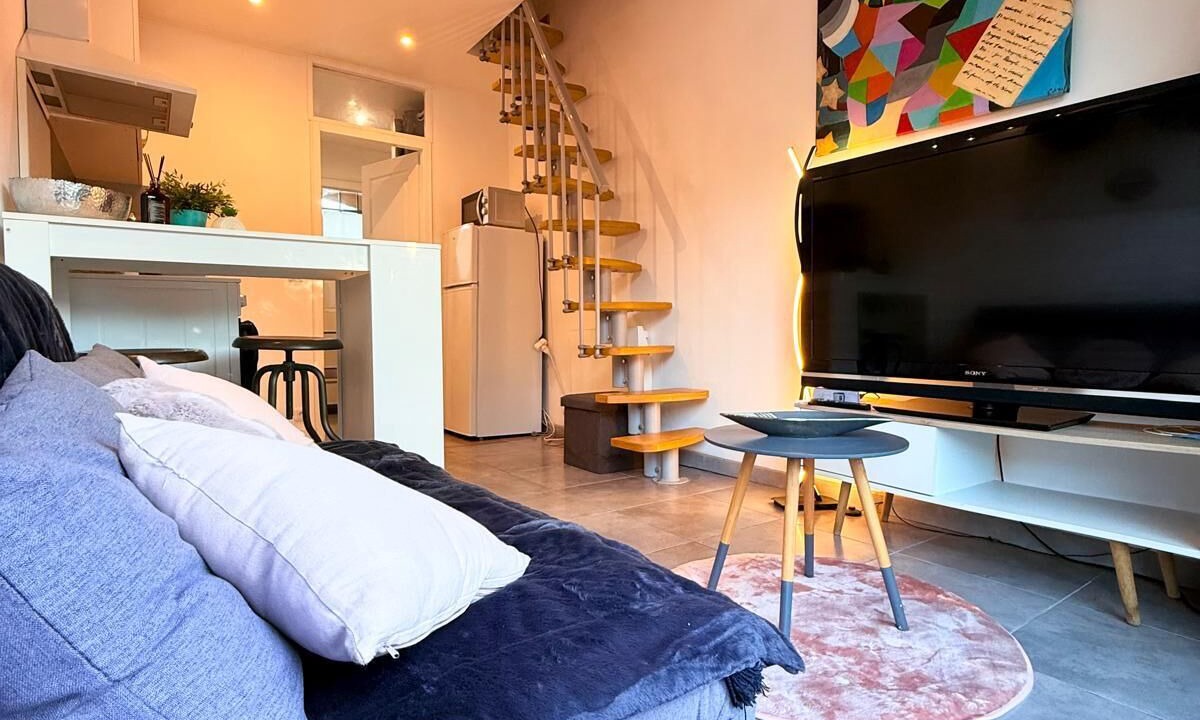 Photo of Livingroom in Saint-Mitre-les-Remparts