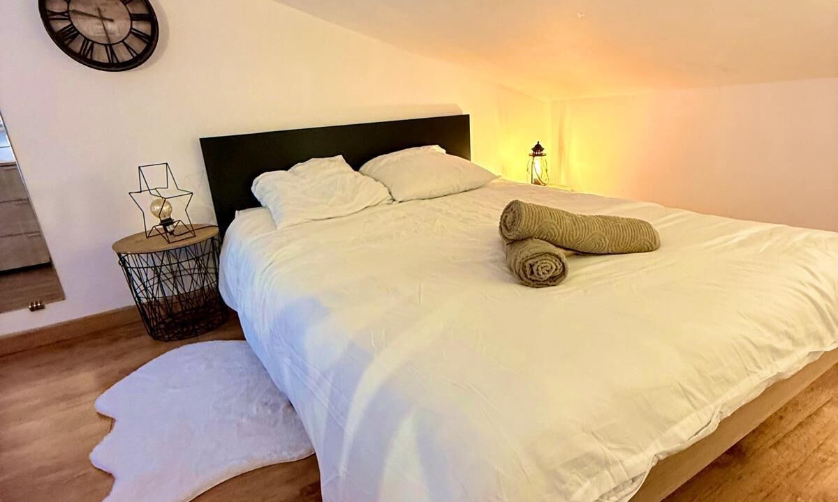 Photo of Bedroom in Saint-Mitre-les-Remparts