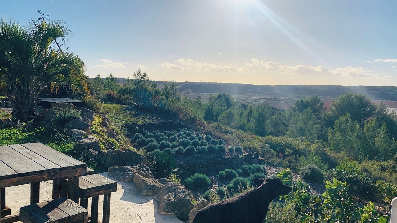 Photo of Outdoor in Saint-Mitre-les-Remparts