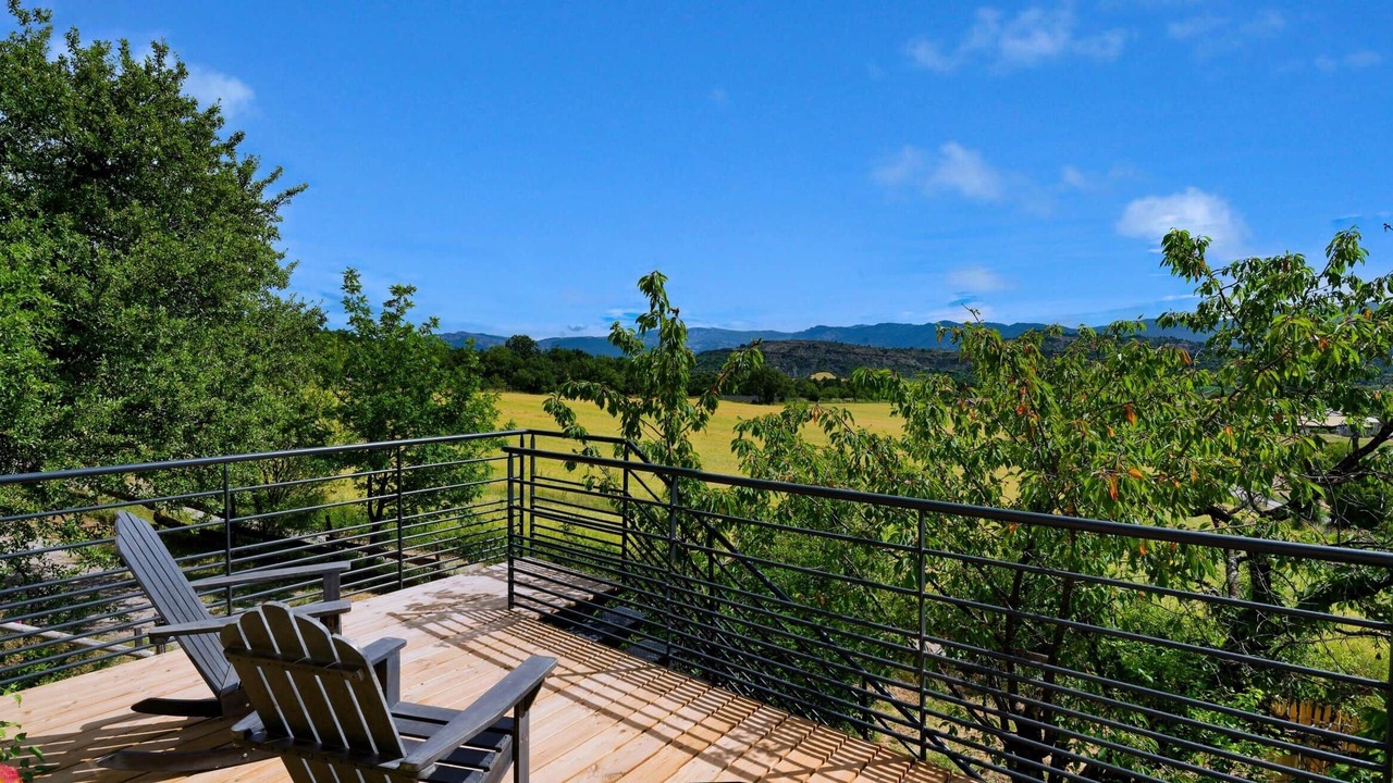 Photo of Outdoor in Chateauneuf-Val-Saint-Donat