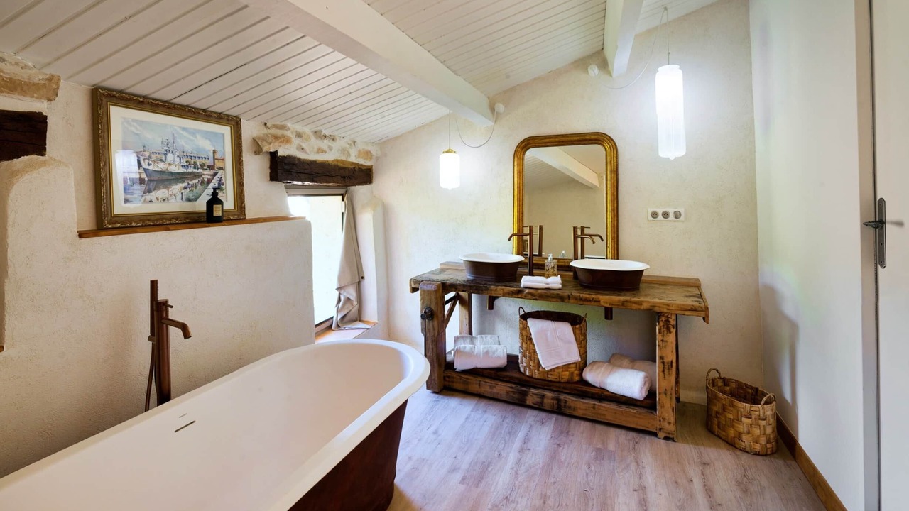 Photo of Bathroom in Chateauneuf-Val-Saint-Donat