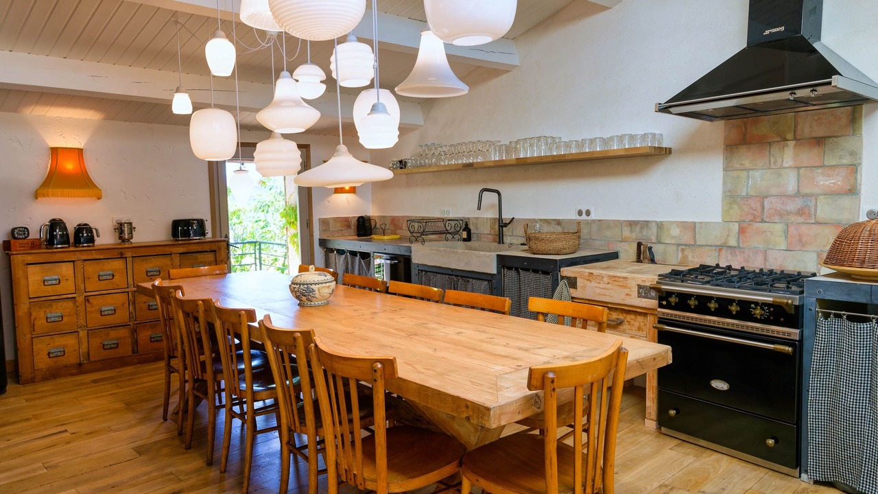 Photo of Kitchen in Chateauneuf-Val-Saint-Donat