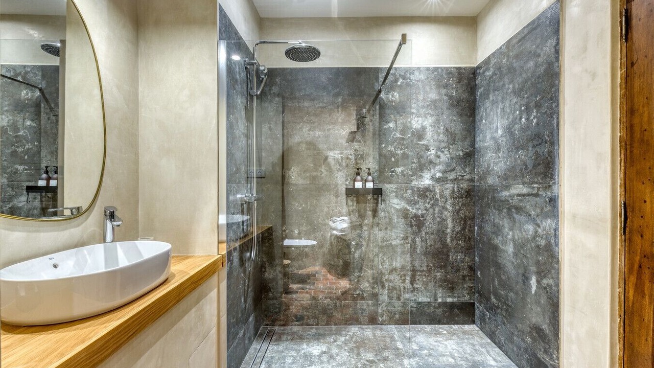 Photo of Bathroom in Saint-Martin-de-Castillon
