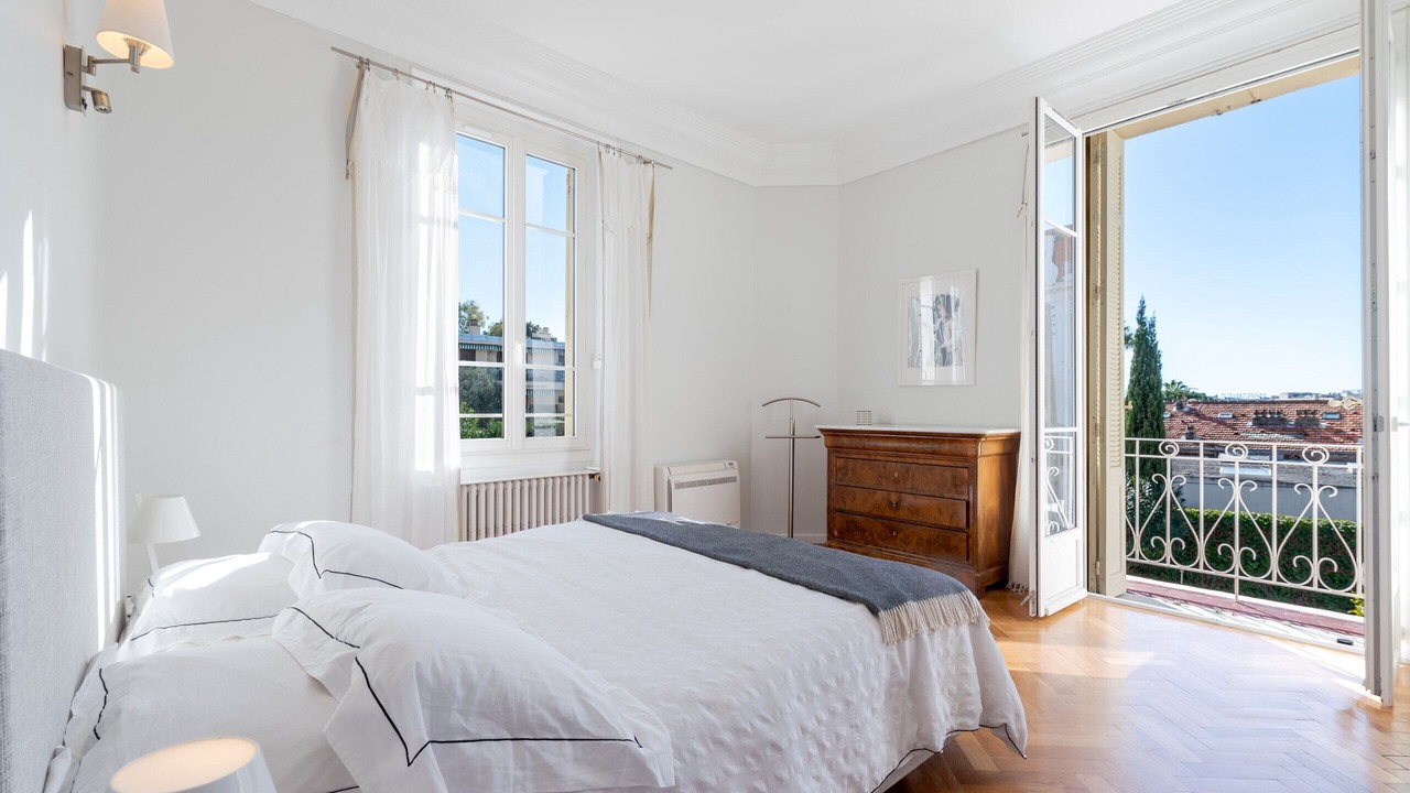 Photo of Bedroom in California - Pezou