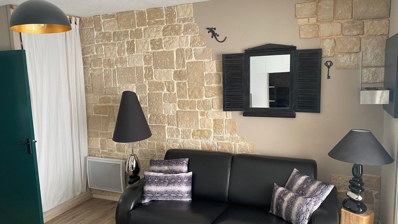 Photo of Livingroom in Enchastrayes