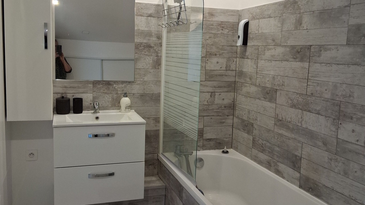 Photo of Bathroom in Noyers-sur-Jabron