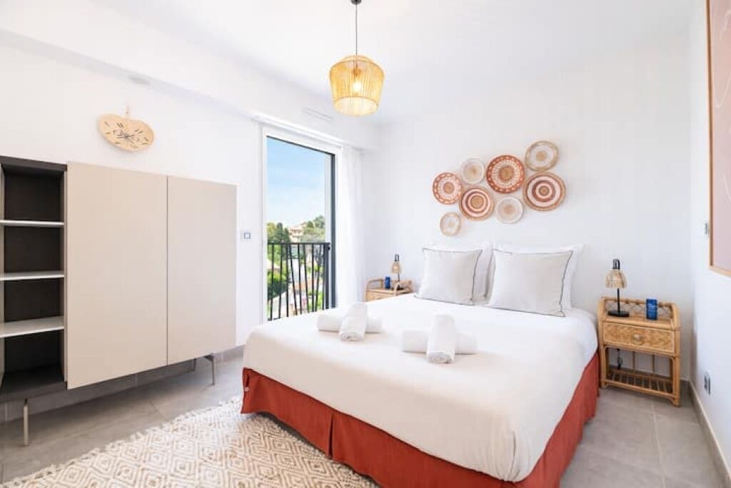 Photo of Bedroom in Saint-Tropez City Centre