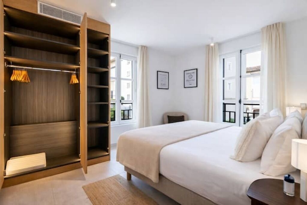 Photo of Bedroom in Saint-Tropez City Centre