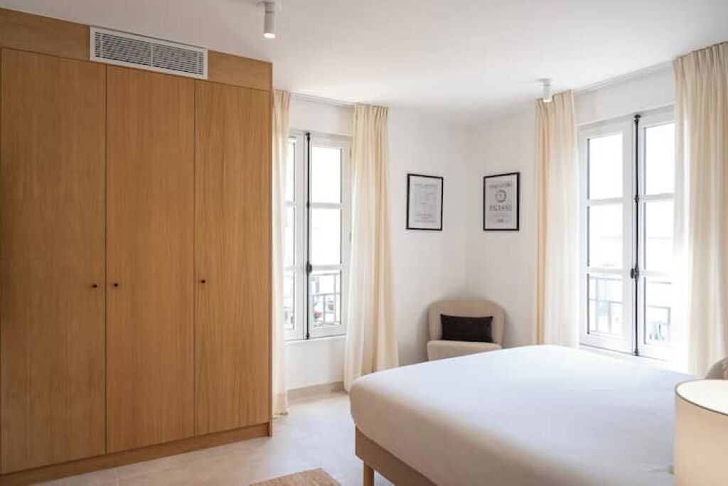 Photo of Bedroom in Saint-Tropez City Centre