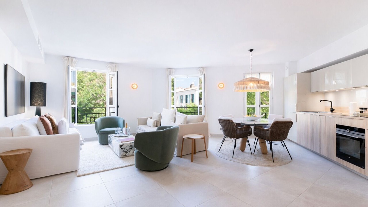 Photo of Livingroom in Saint-Tropez City Centre