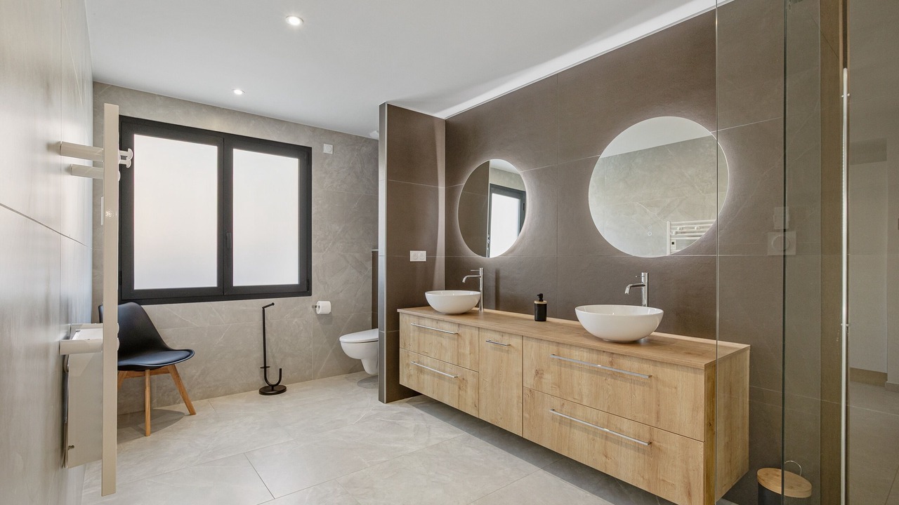 Photo of Bathroom in Villeneuve-les-Beziers
