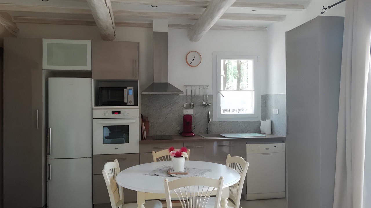 Photo of Kitchen in Mouries