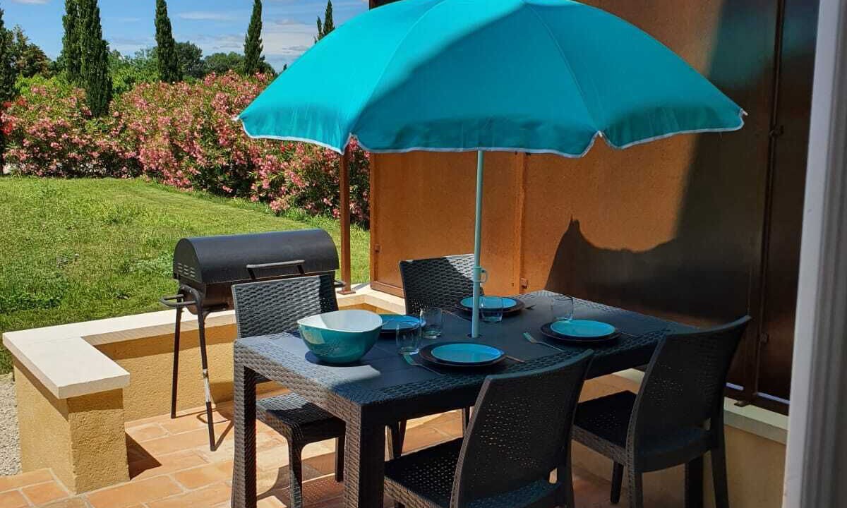 Photo of Outdoor in Saint Pierre de Mezoargues