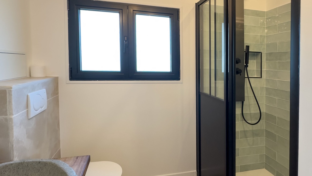 Photo of Bathroom in Saint-Etienne-du-Gres