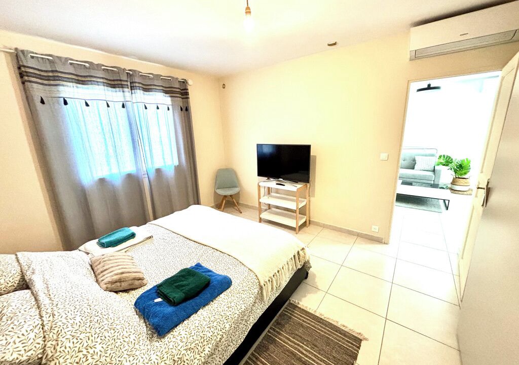 Photo of Bedroom in Roquefort-les-Pins