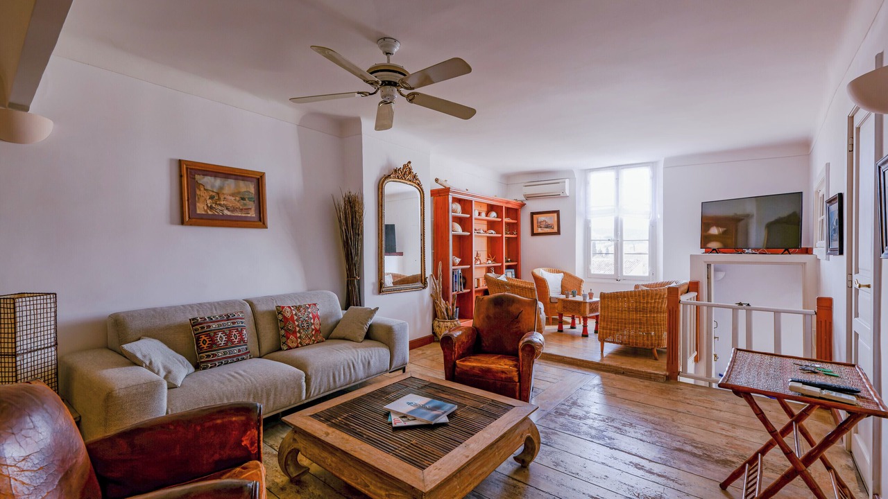 Photo of Livingroom in Old Town