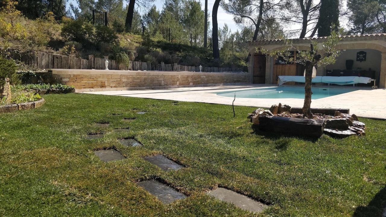 Photo of Outdoor in Lambesc