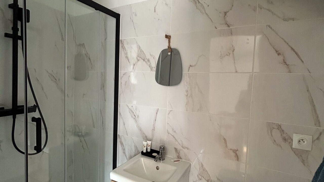 Photo of Bathroom in 1st Arrondissement