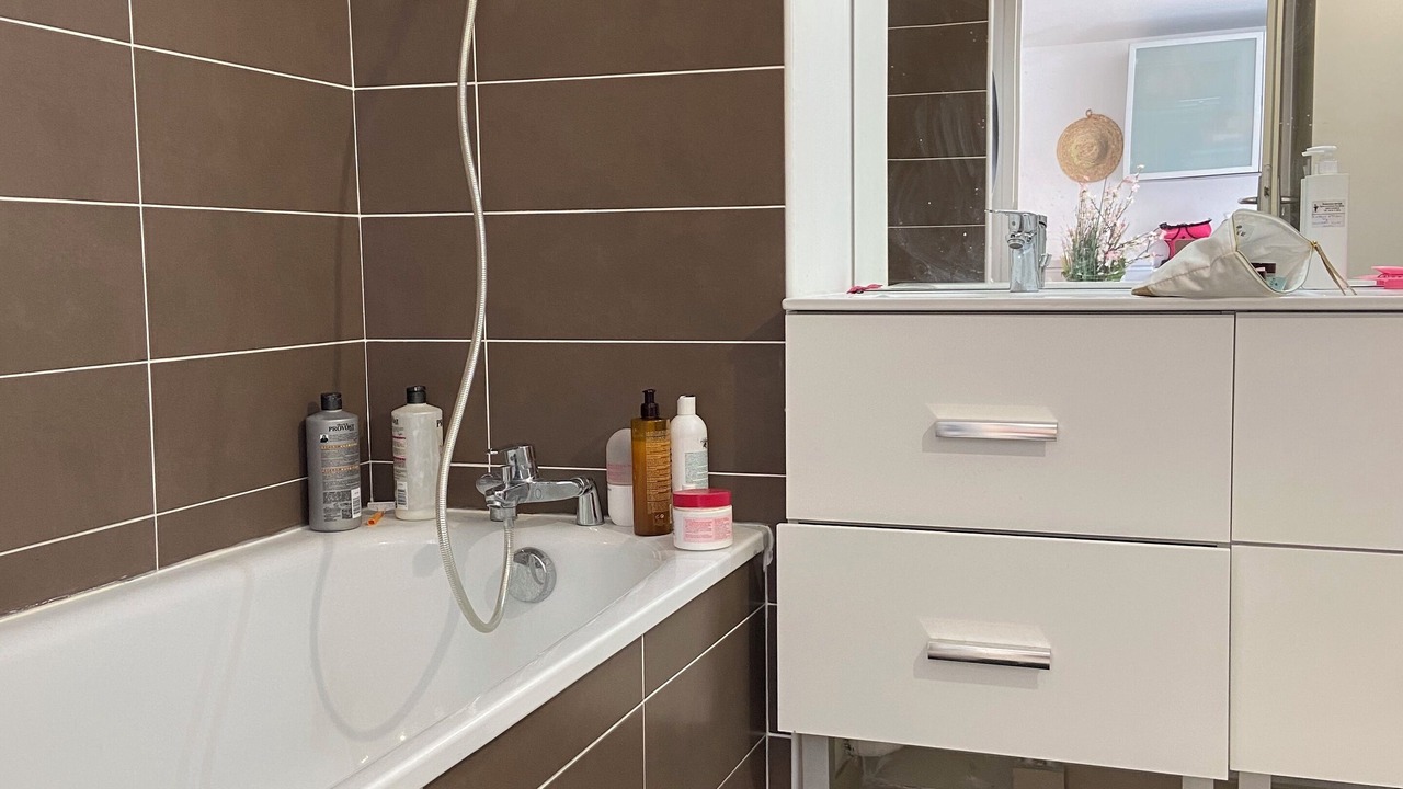 Photo of Bathroom in 12th Arrondissement