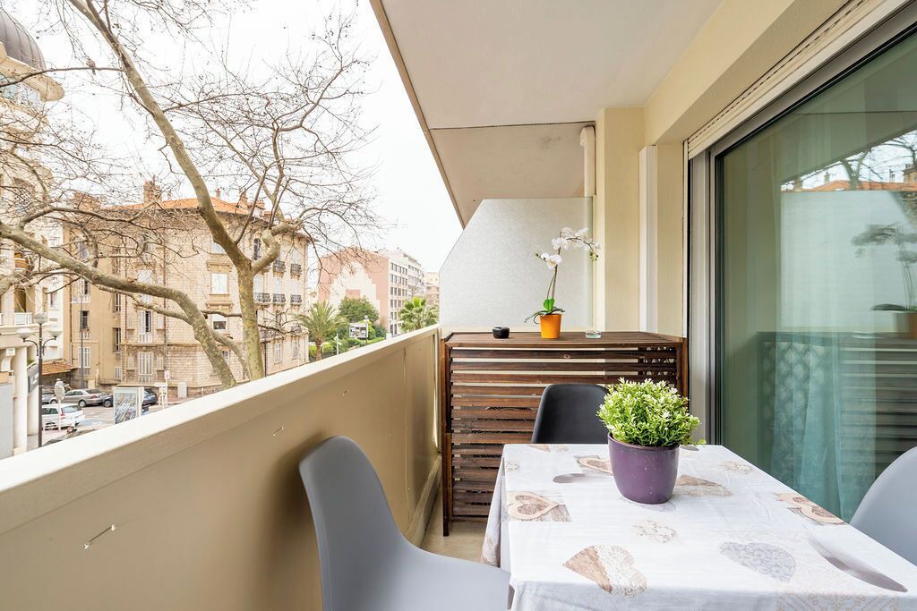 Photo of Outdoor in Carnot