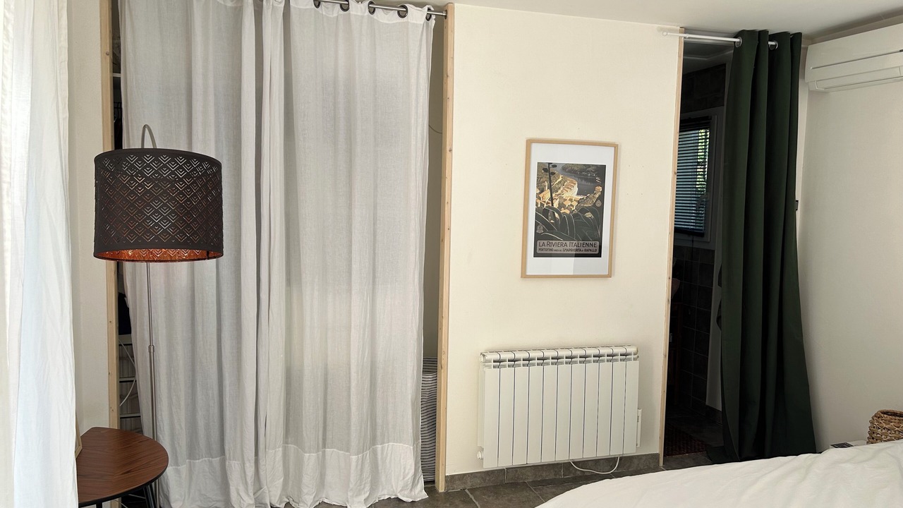 Photo of Bedroom in Orgon