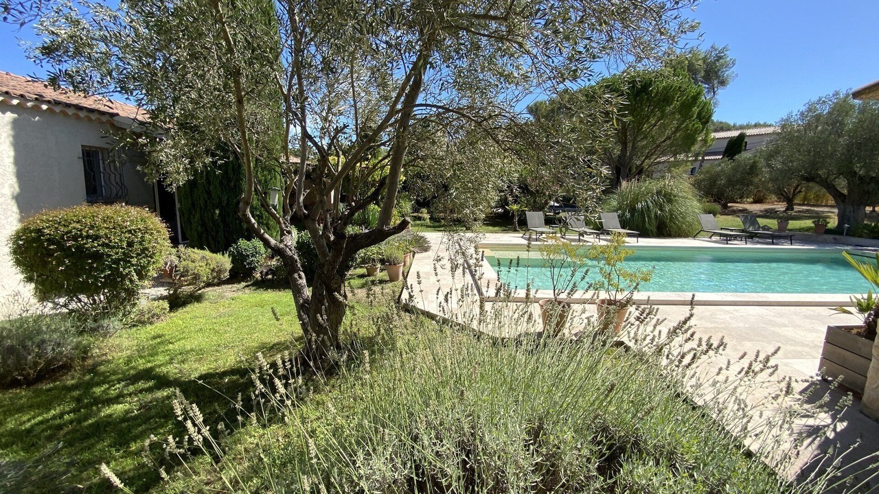 Photo of Outdoor in Orgon