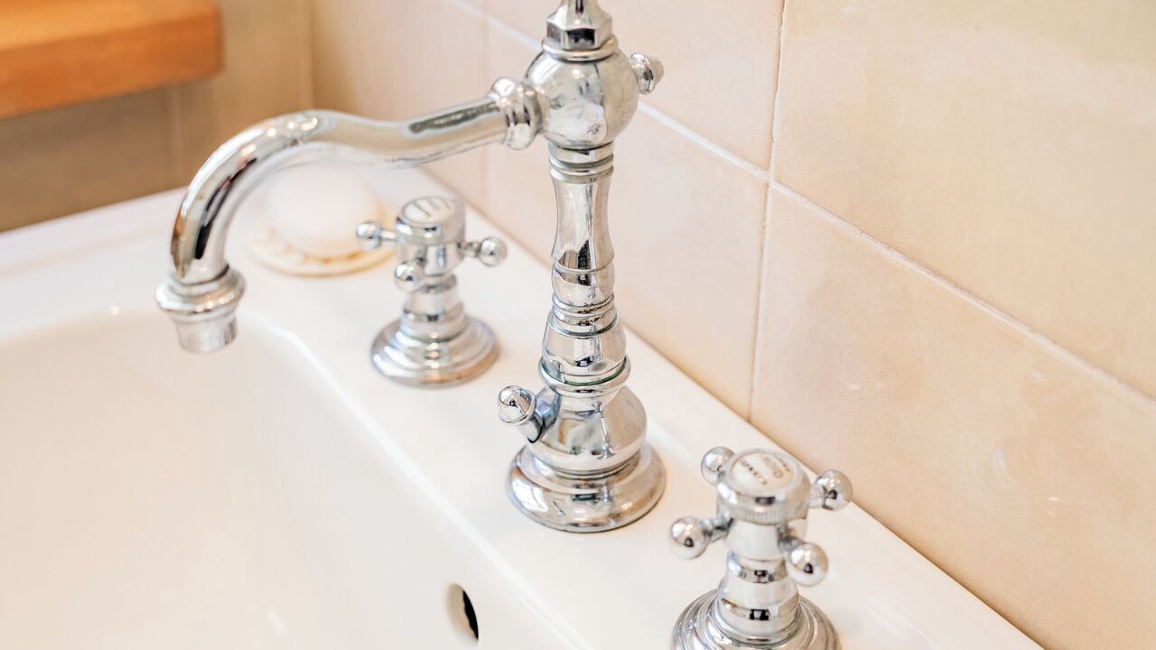 Photo of Bathroom in Carru