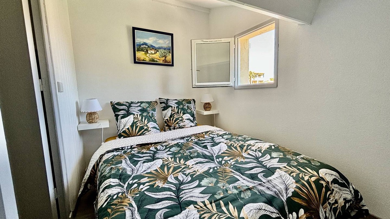 Photo of Bedroom in Le Lavandou