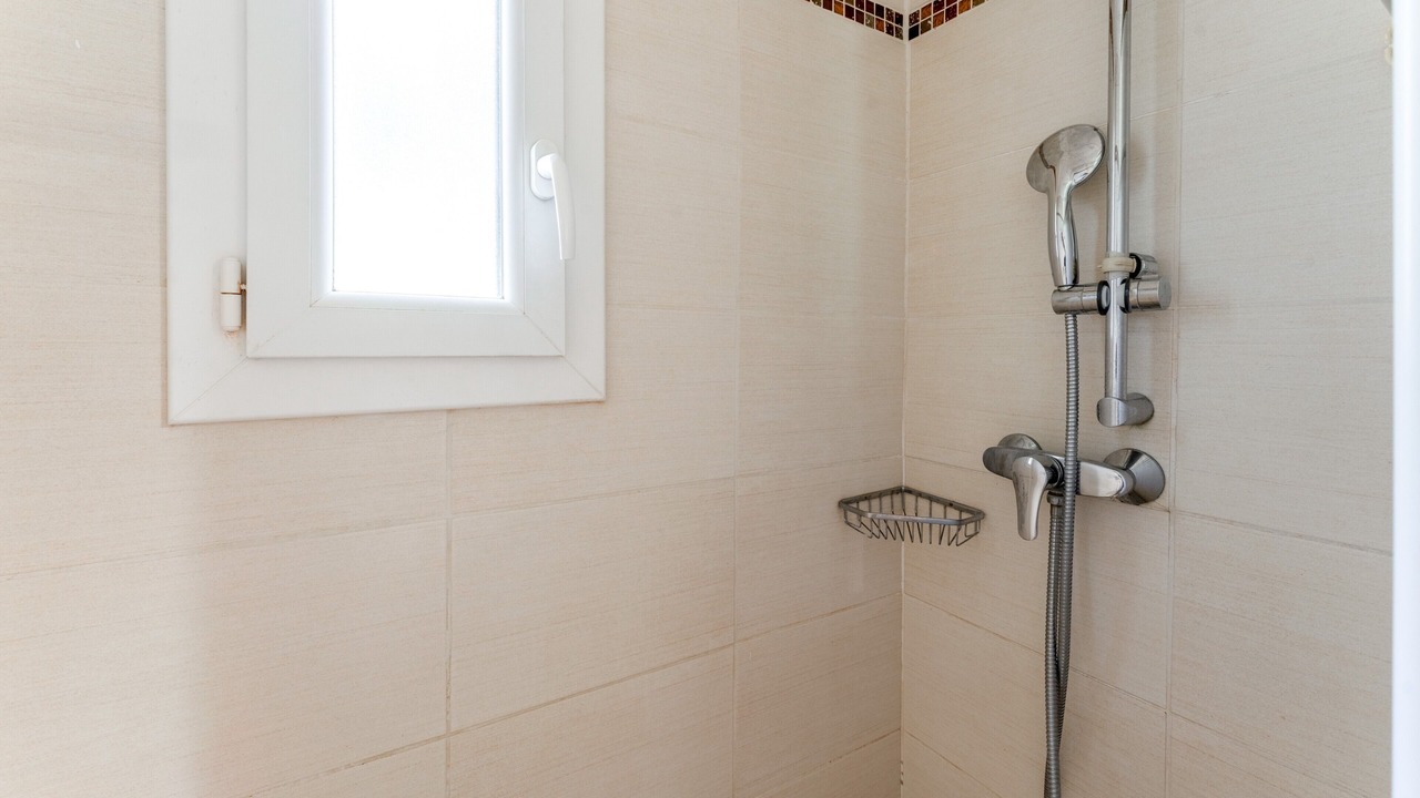 Photo of Bathroom in Raphele-les-Arles