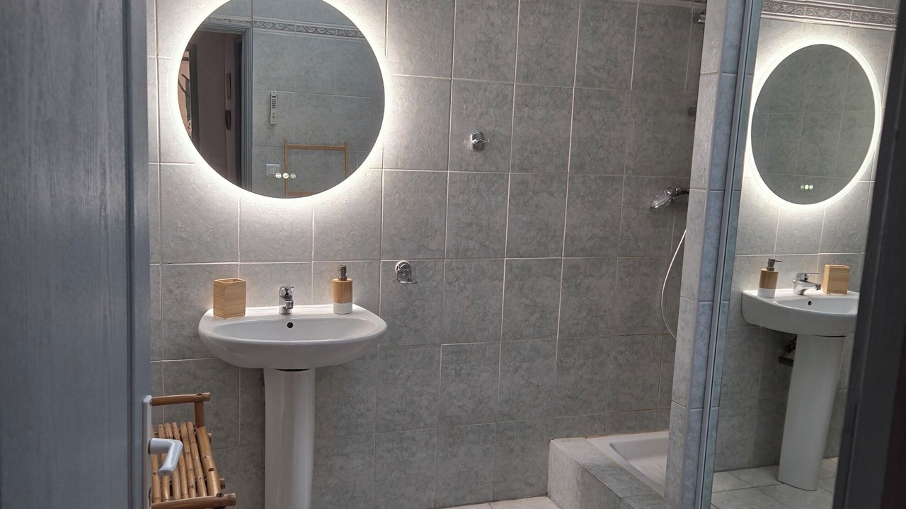 Photo of Bathroom in Quartier Administrations