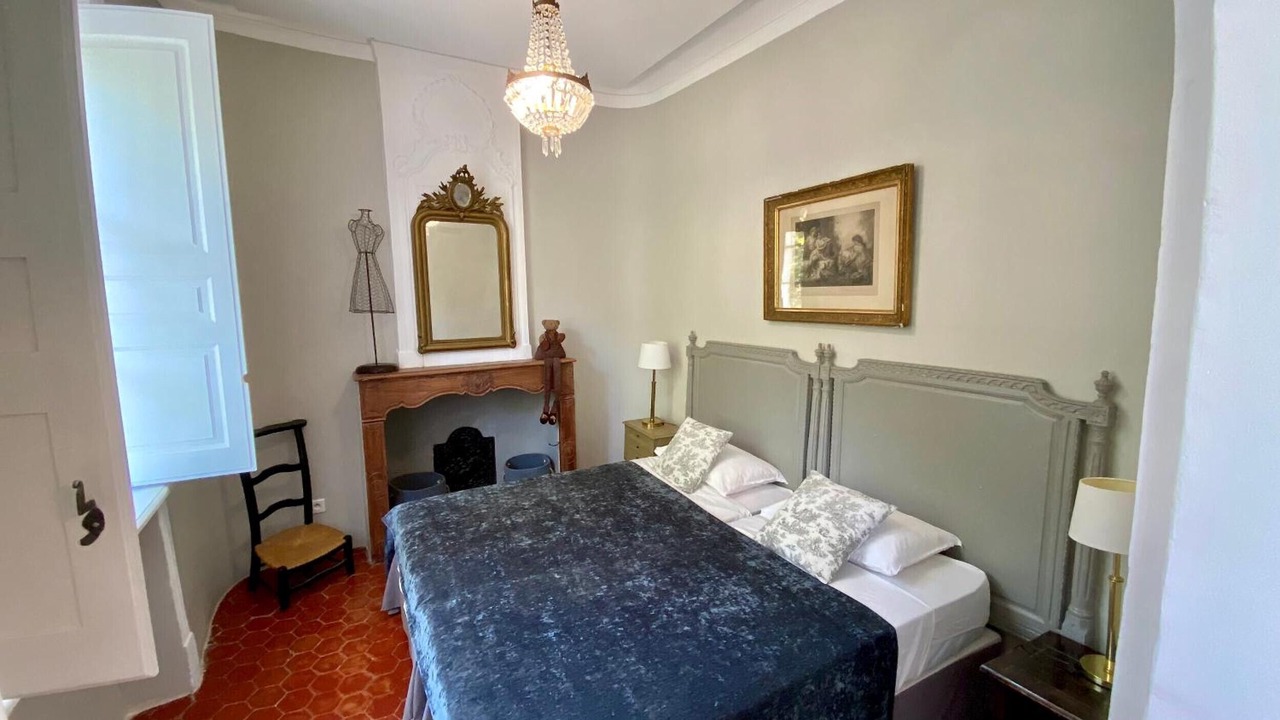 Photo of Bedroom in Gemenos