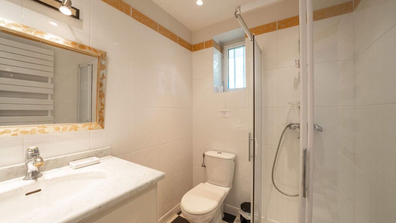 Photo of Bathroom in Biot