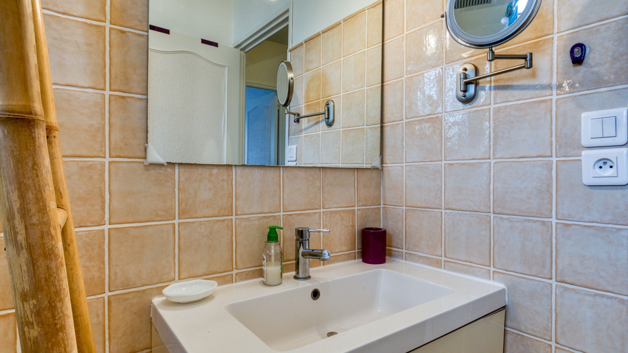 Photo of Bathroom in Puimisson