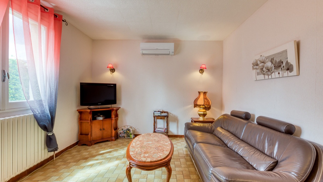Photo of Livingroom in Puimisson