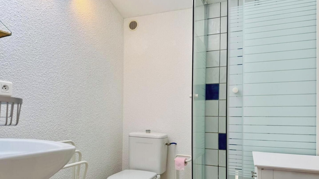Photo of Bathroom in Saint-Hilaire