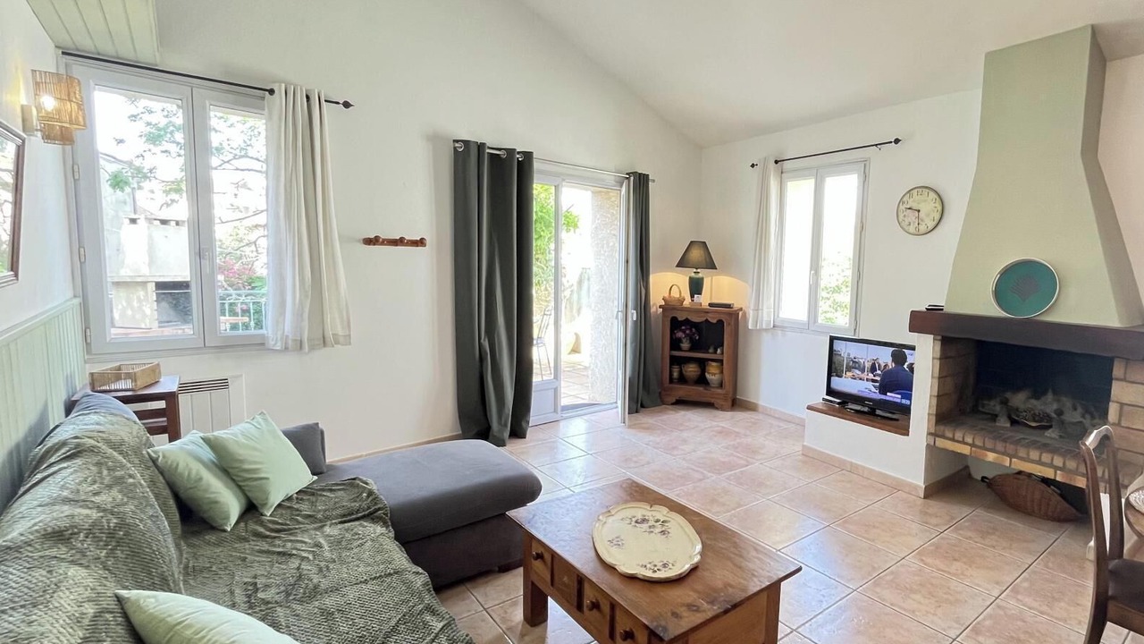 Photo of Livingroom in Saint-Jean-de-Barrou