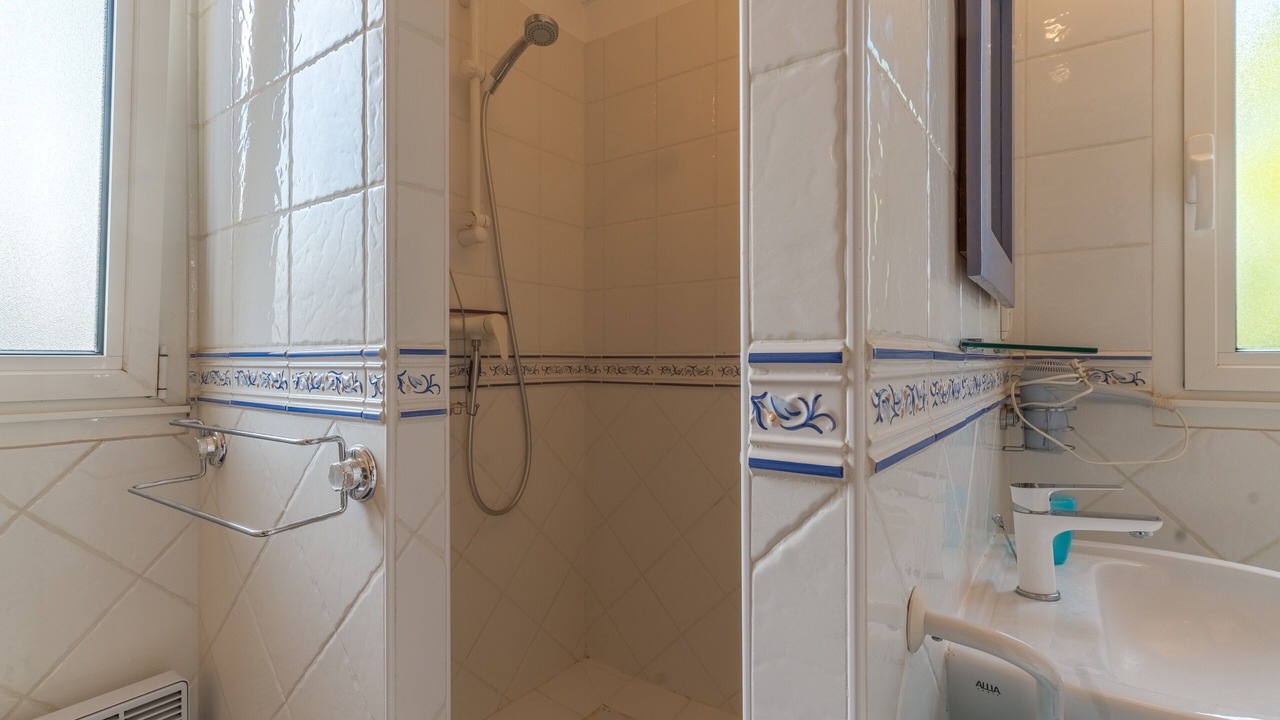 Photo of Bathroom in Salon-de-Provence