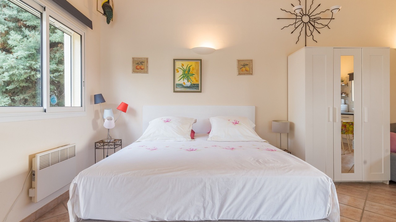 Photo of Bedroom in Salon-de-Provence