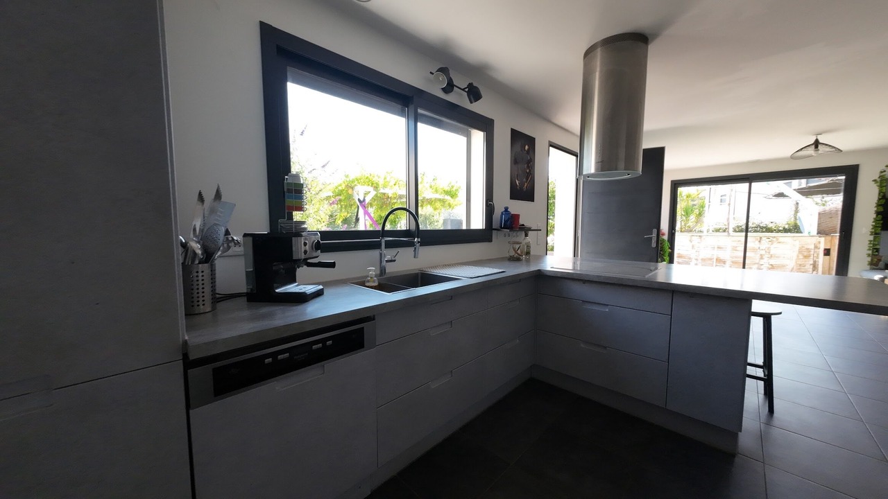 Photo of Kitchen in Saint-Paul-et-Valmalle