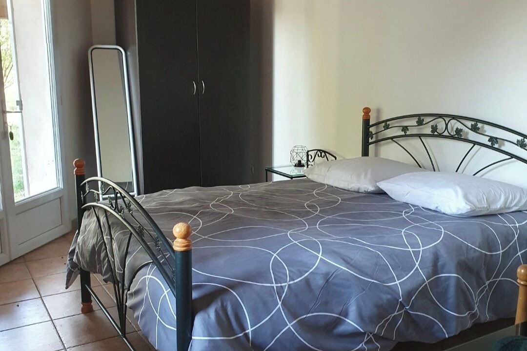 Photo of Bedroom in Saint-Cannat