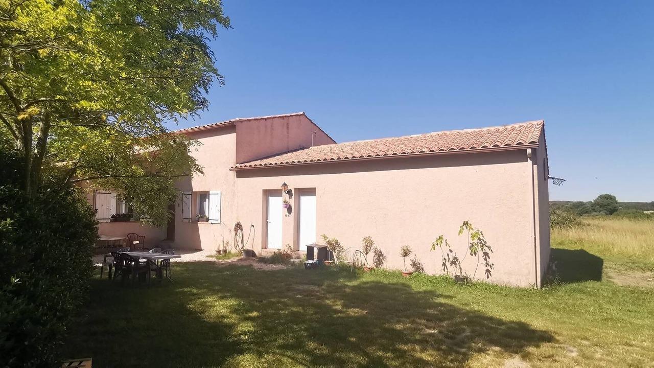 Photo of Outdoor in Saint-Cannat