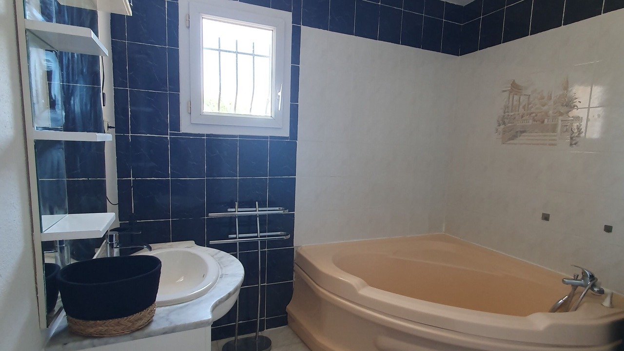 Photo of Bathroom in Saint-Cannat
