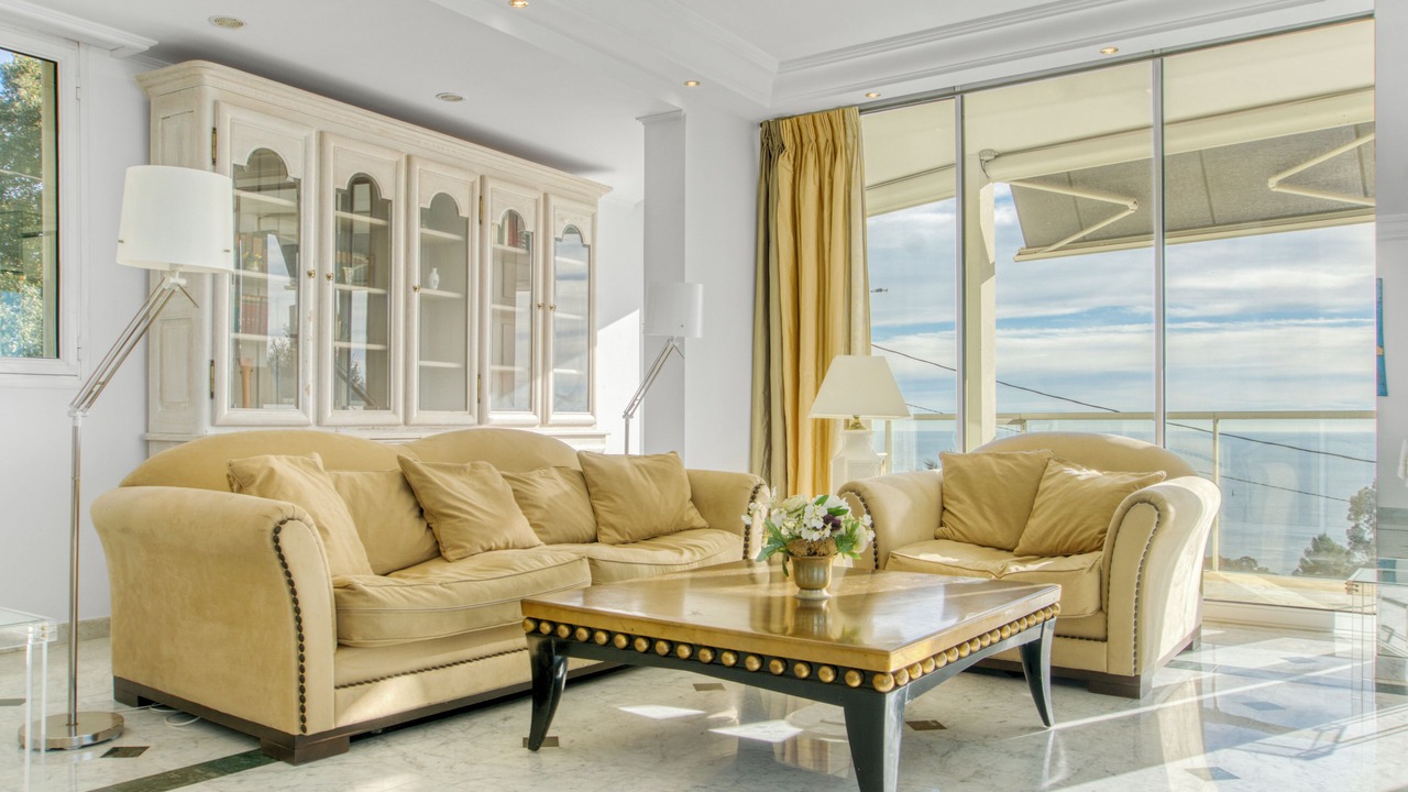 Photo of Livingroom in California - Pezou