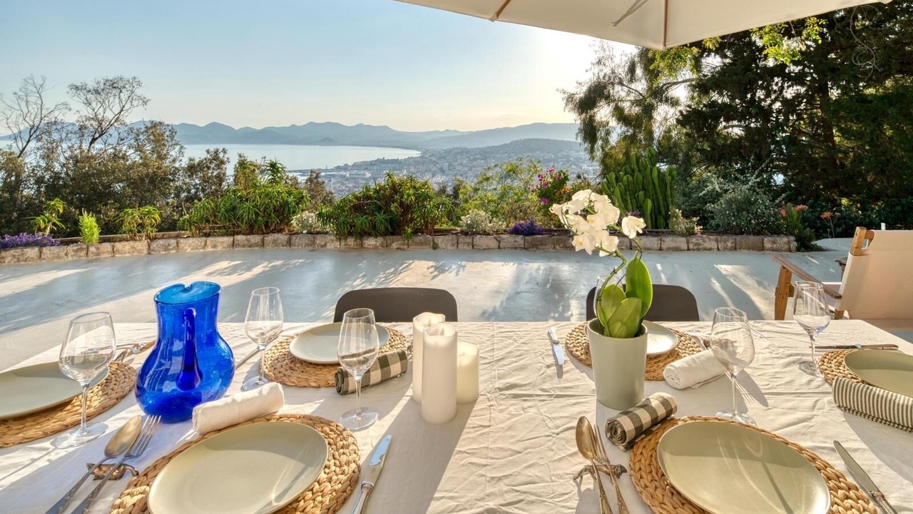 Photo of Outdoor in California - Pezou