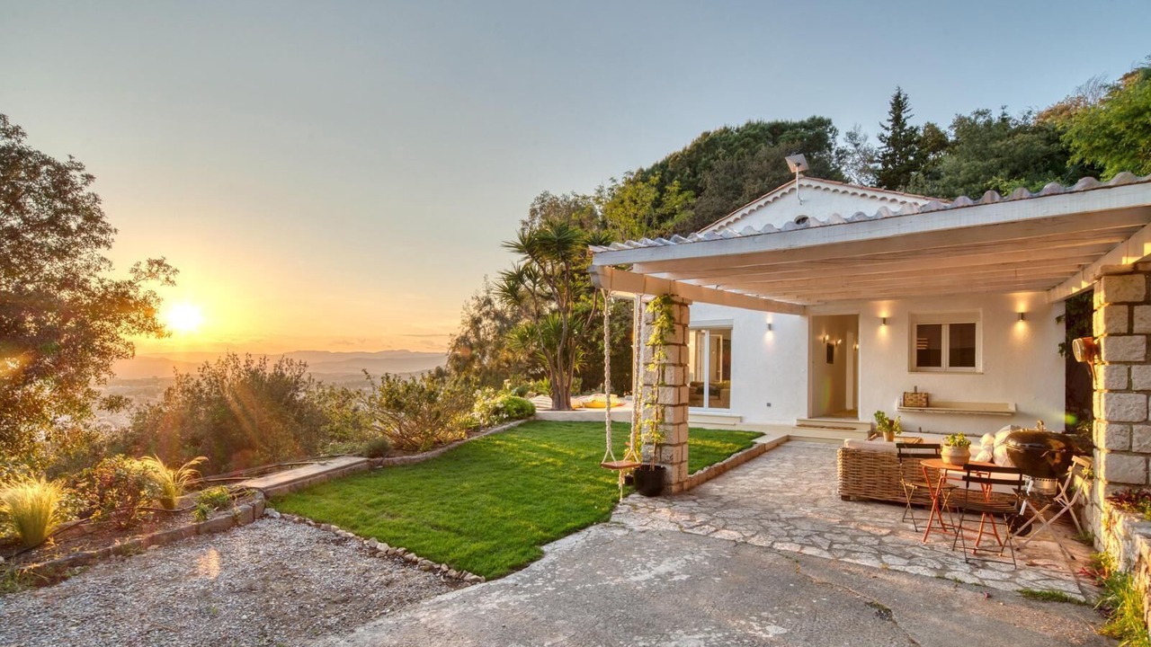 Photo of Patio Balcony in California - Pezou