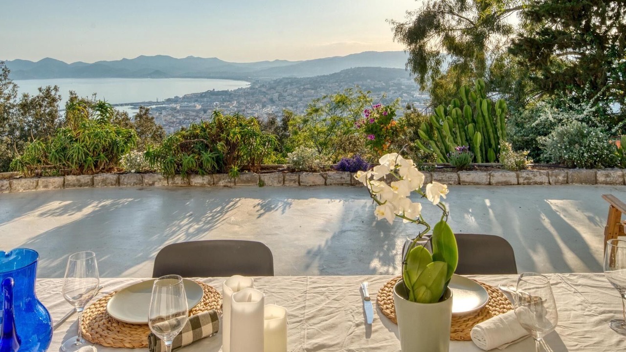 Photo of Outdoor in California - Pezou