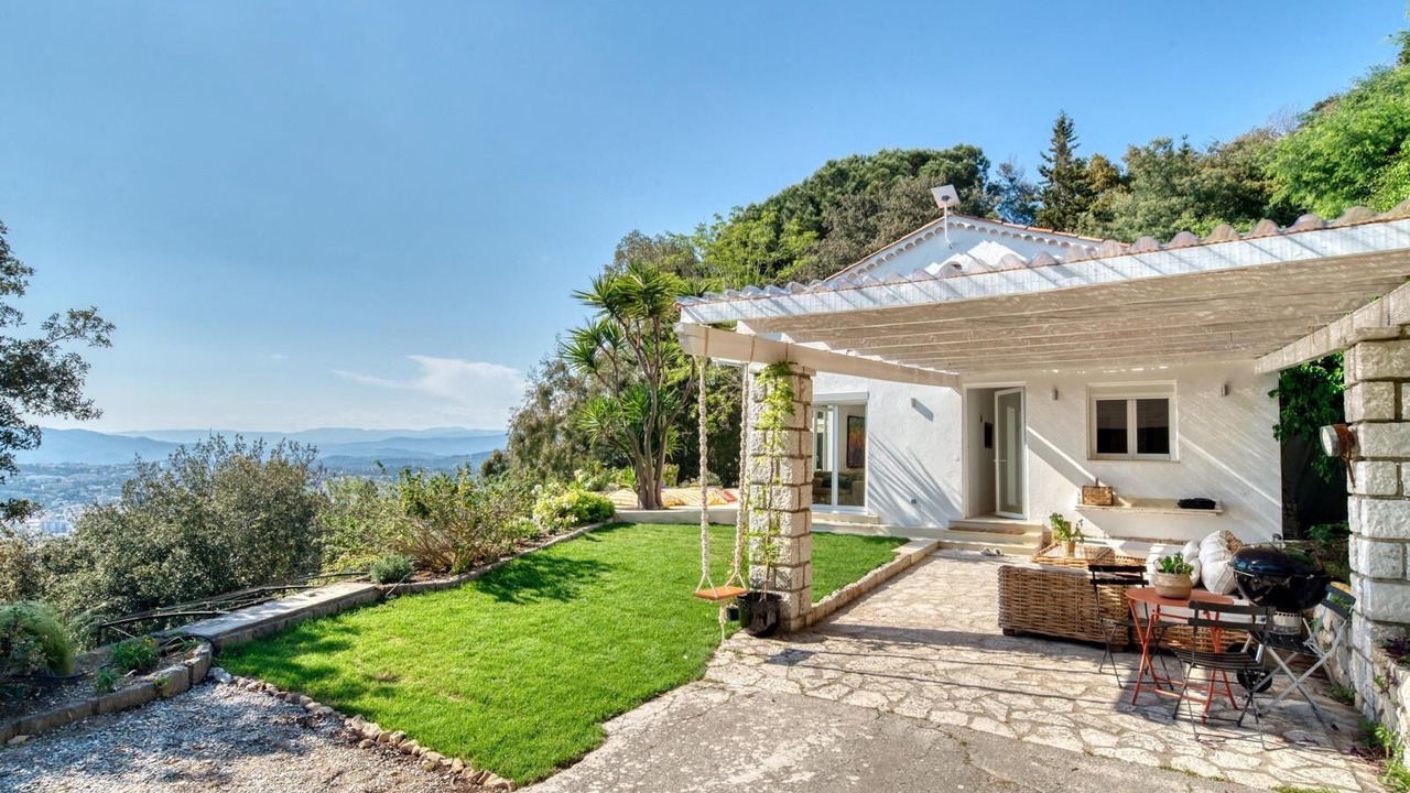 Photo of Patio Balcony in California - Pezou