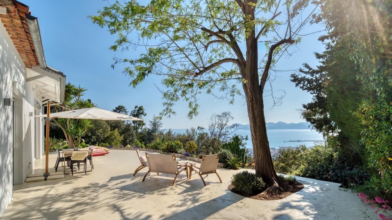 Photo of Outdoor in California - Pezou